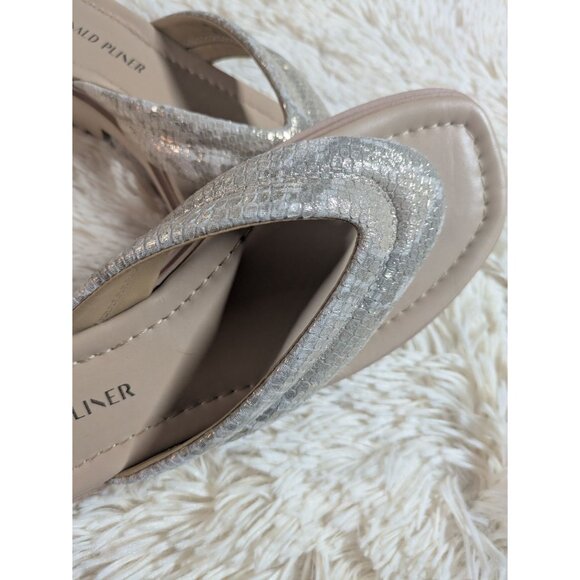 Donald Pliner Metallic Snakeskin Barbera Square Toe Thong Sandals, Tan Size 8.5 - Picture 5 of 10